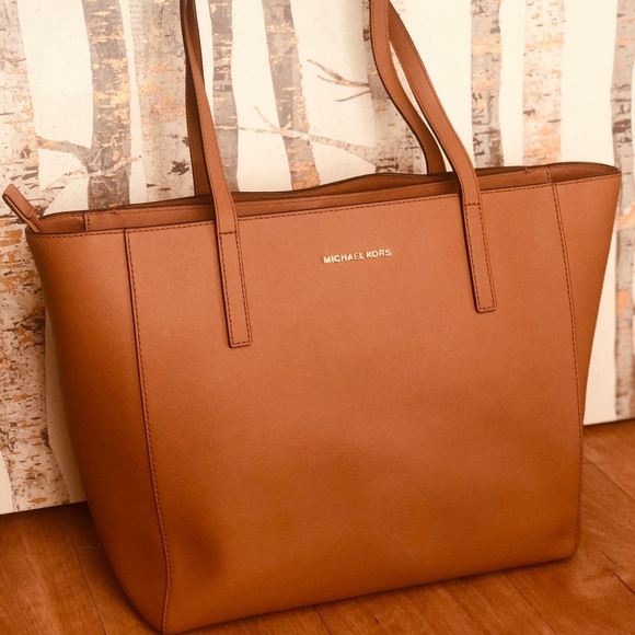Michael Kors Handbags - Michael kors large zip tote